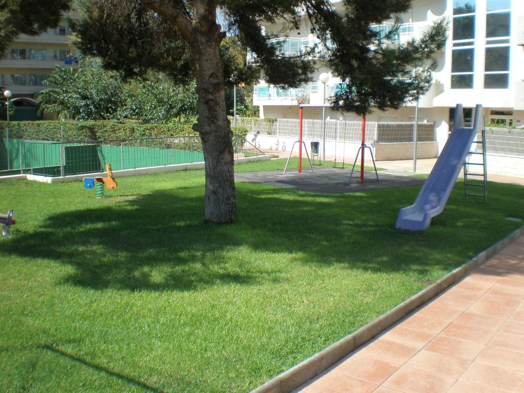 Rentalmar Families Larimar サロウ エクステリア 写真