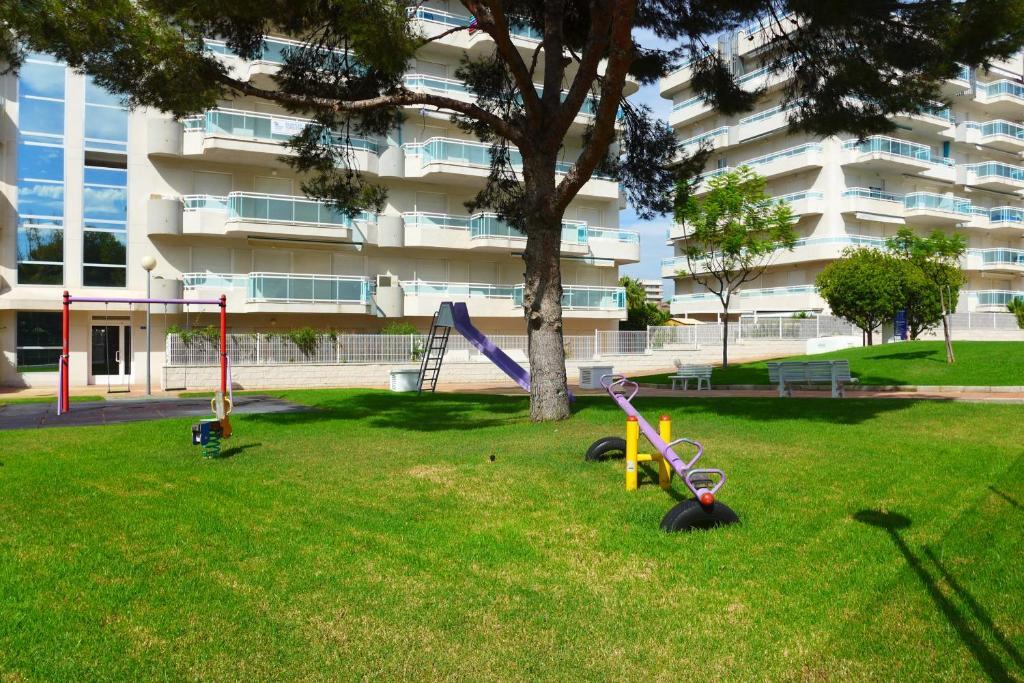 Rentalmar Families Larimar サロウ エクステリア 写真